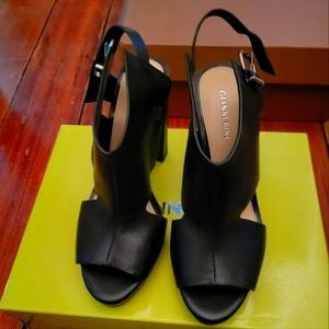 Gianni Bini Size 8.5 Block heel